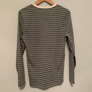 Abercrombie & Fitch Shirts - Abercrombie long sleeve shirt Abercrombie & Fitch Shirts - Abercrombie long sleeve shirt